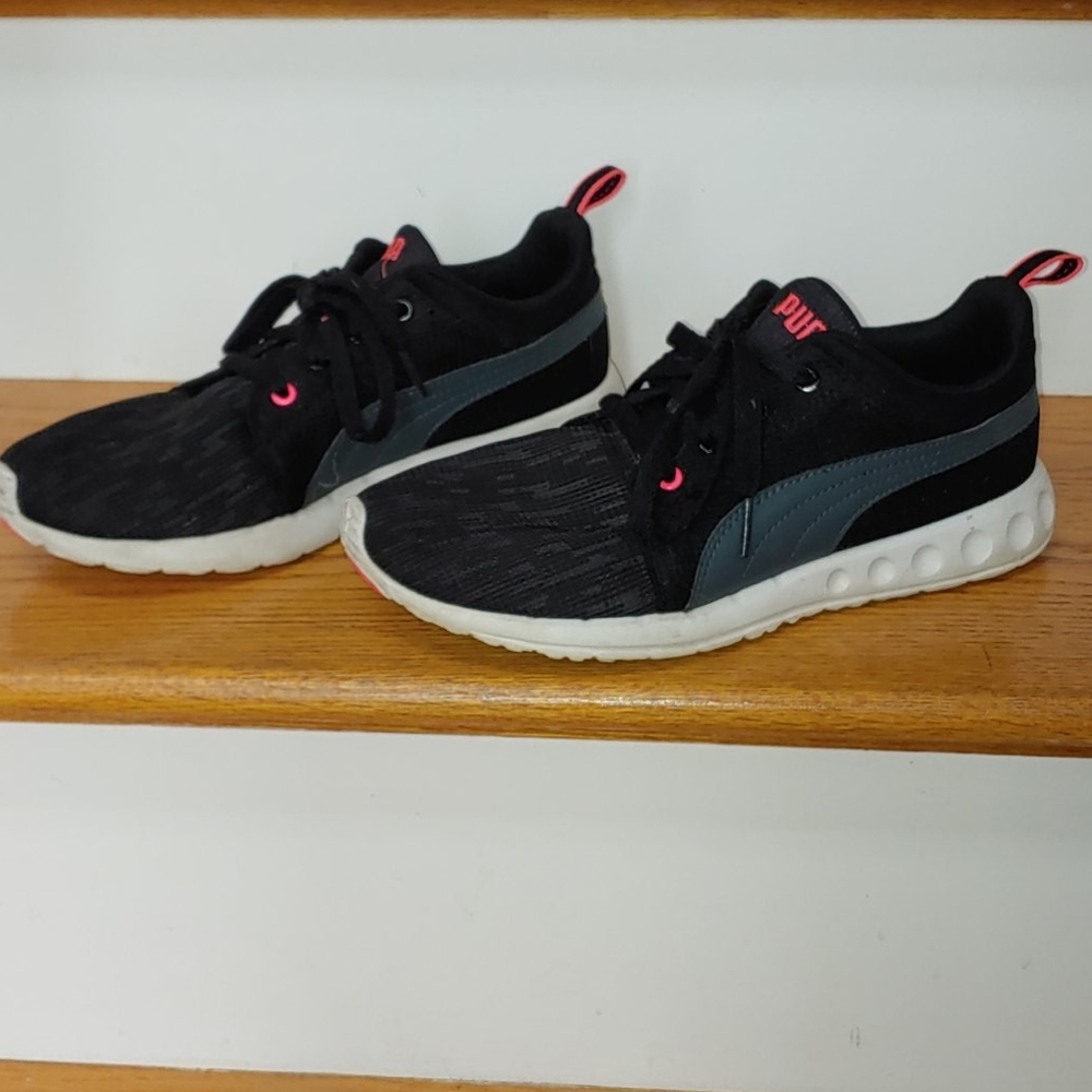 Puma Sneakers